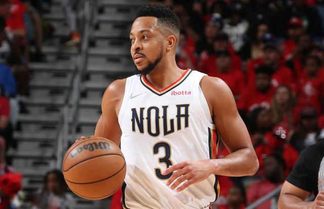  麦科勒姆替补席挺身而出，鹈鹕全民皆兵击溃马刺